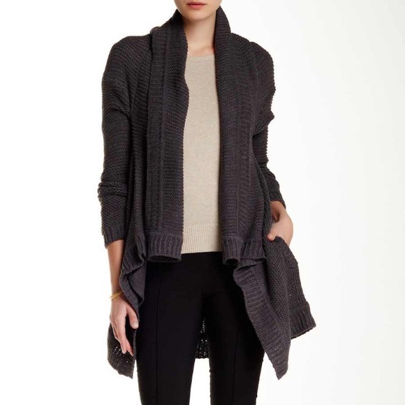 BB Dakota Sweaters - B.B. Dakota sweater